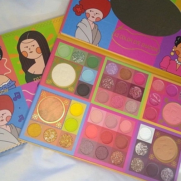 Kevin and Coco Legendary Women Eye and Face Palette - Picture 2 of 6